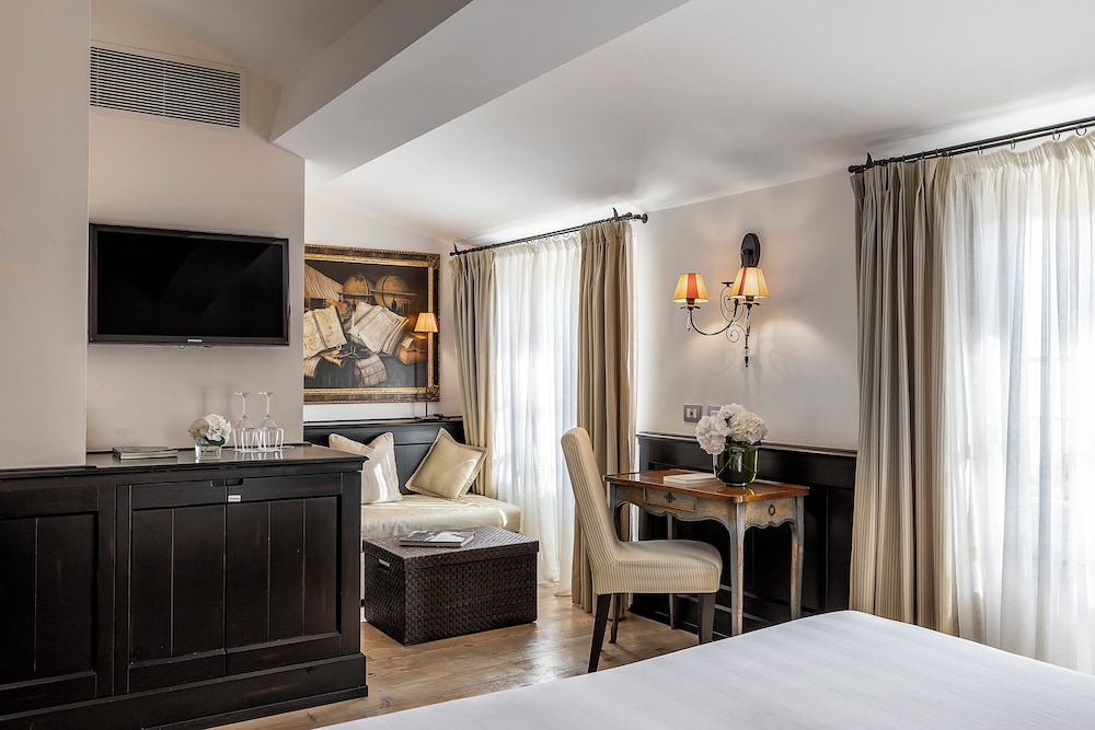 Grand Deluxe Room, Stay for Kids and Teens Included - Photo 4
