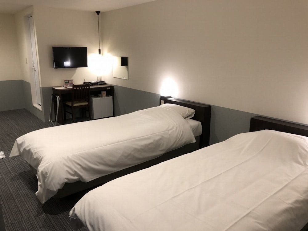 Twin Room, Smoking photo 2