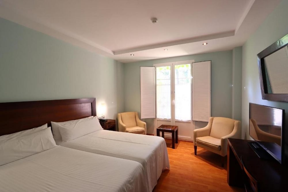 Single Room, 2 Twin Beds