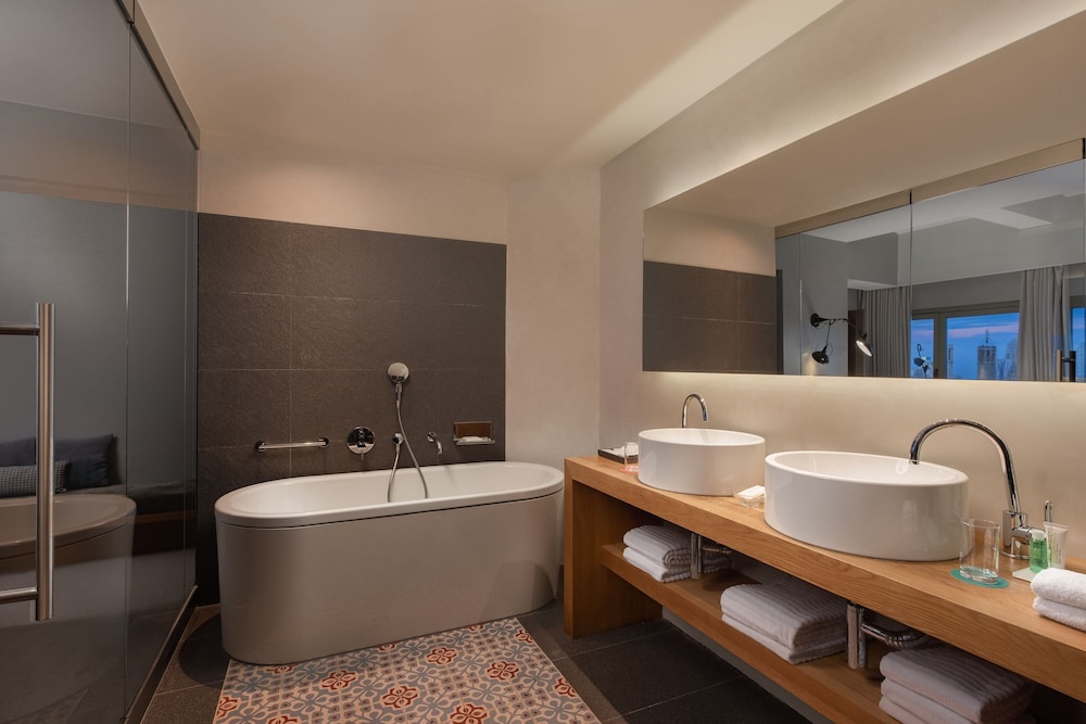 Suite, 1 King Bed, City View (Penthouse, Panoramic)