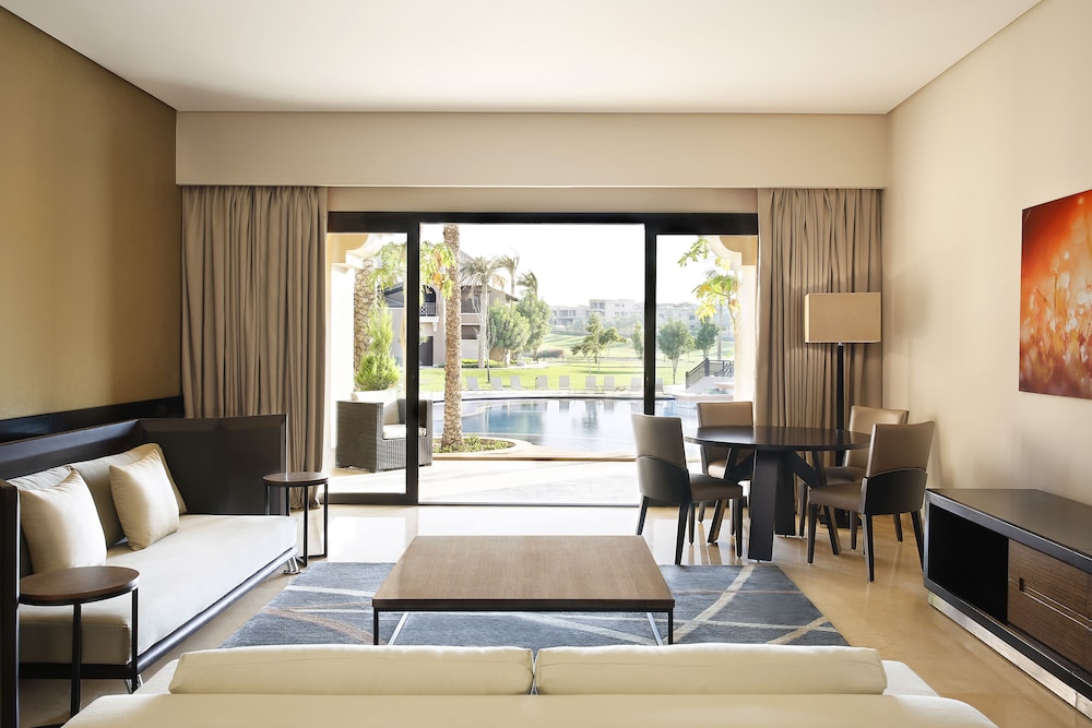 Suite, 1 King Bed, Pool Access (Poolside)