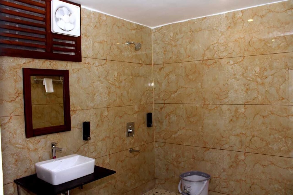 Deluxe Tree House photo 3