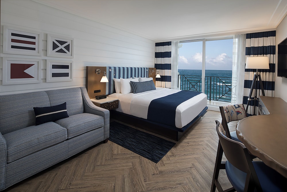 Room, 1 King Bed, Mobility Accessible, Oceanfront