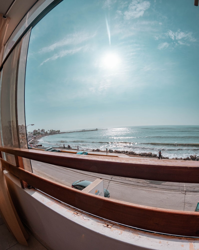 Deluxe Triple Room, Ocean View photo 2