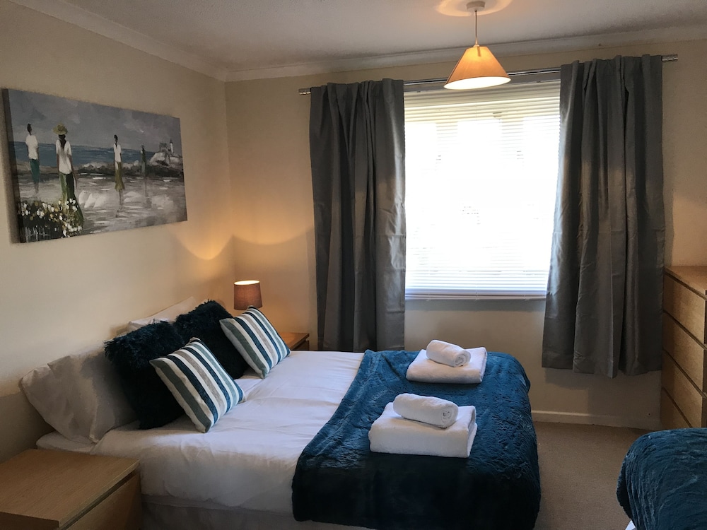House, 1 Bedroom photo 2