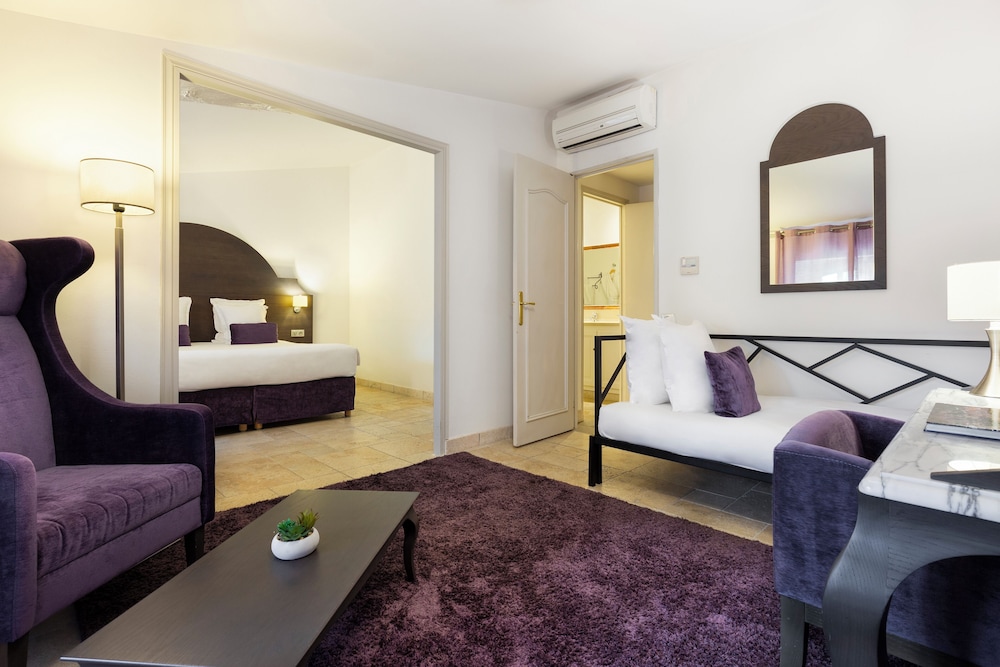 Classic Triple Room