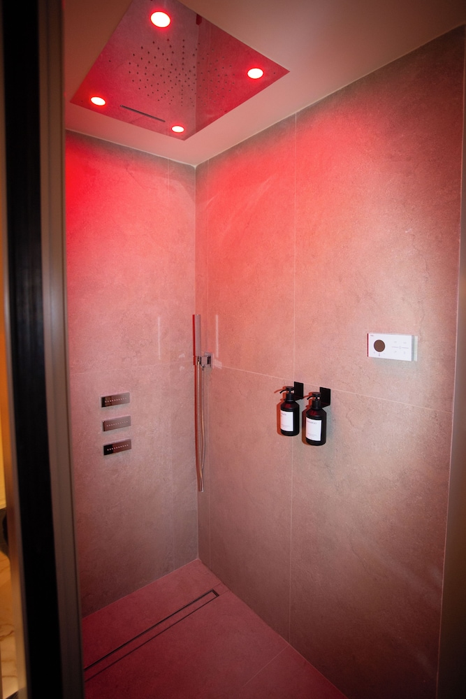 Romantic Studio Suite, Private Pool photo 3