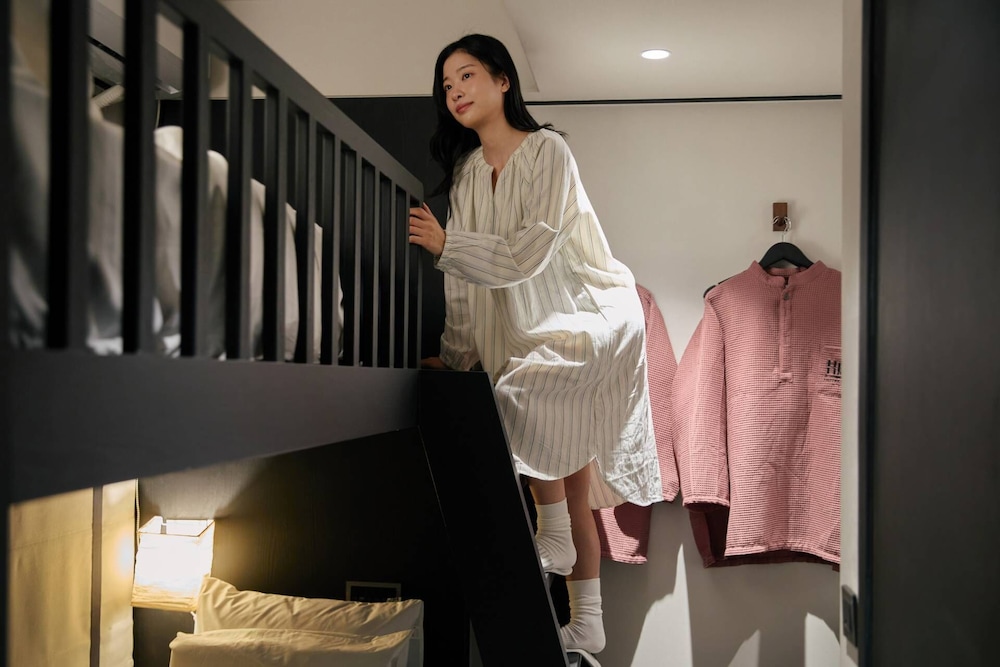 Private Room with Bunk Bed (Single)