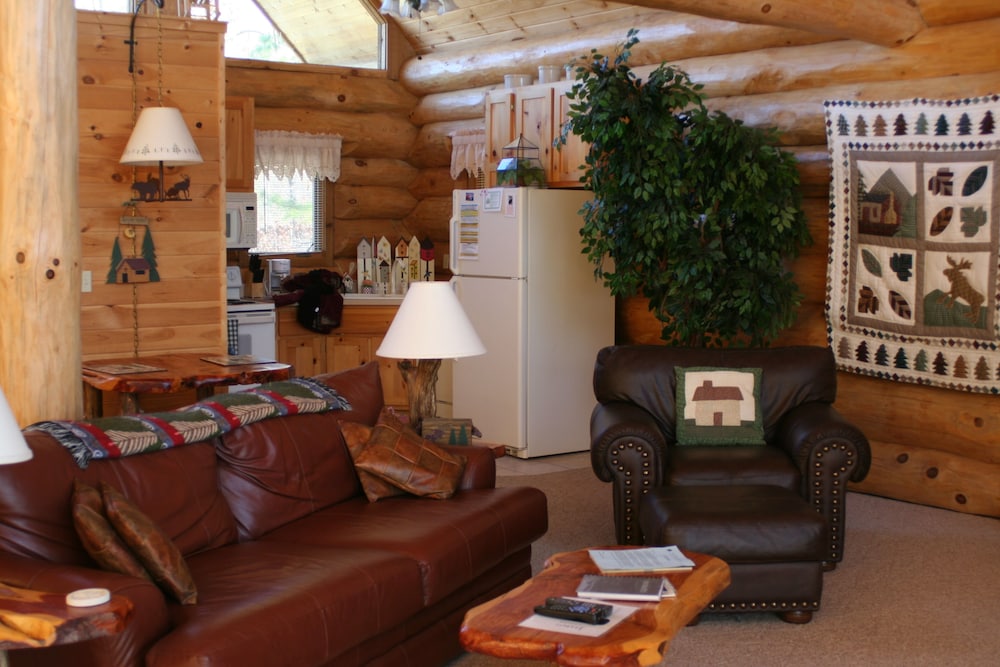 Basic Cabin photo 2