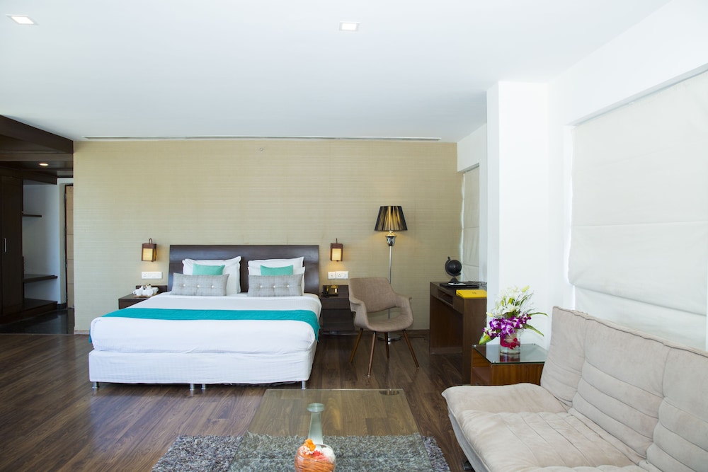 Family Suite, 1 Bedroom, City View, Executive Level