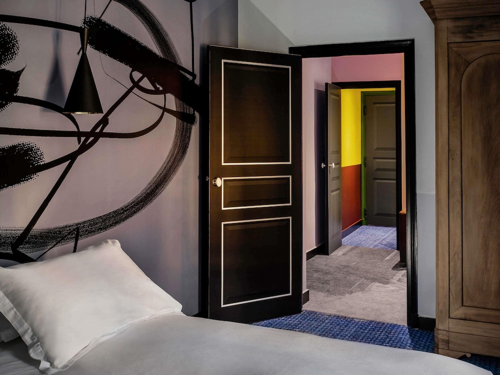 Junior Suite, 1 King Bed photo 2