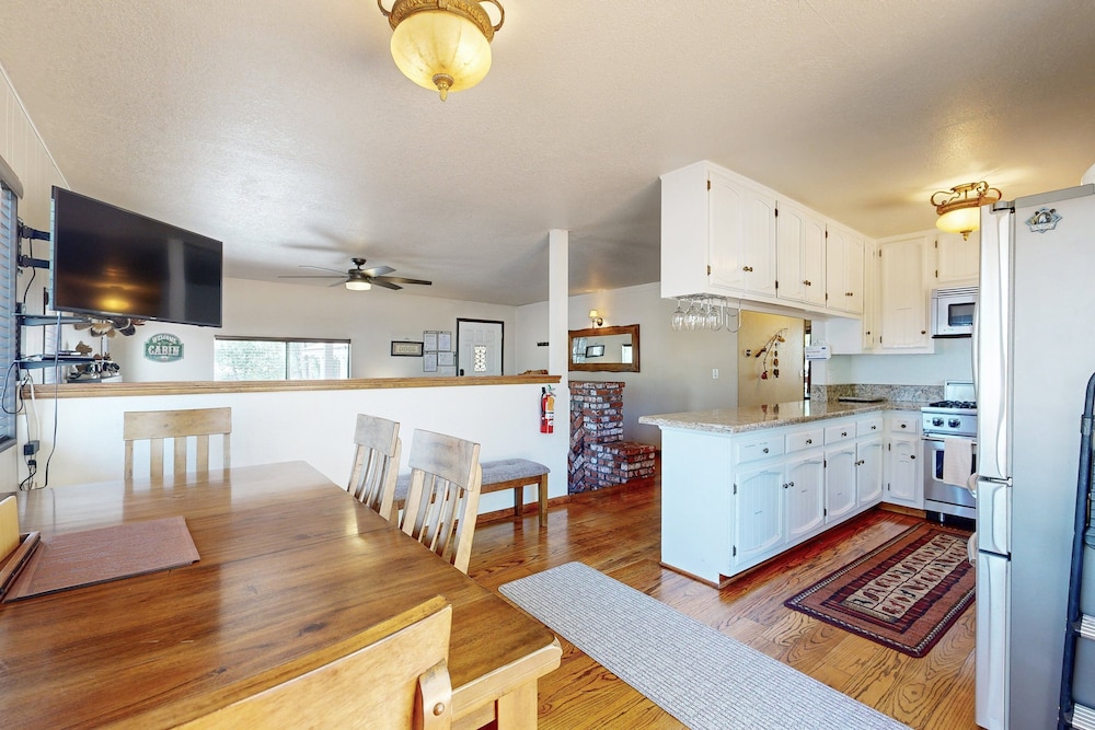 Cabin, Multiple Beds, Pool Access, Mountain View (VC554)