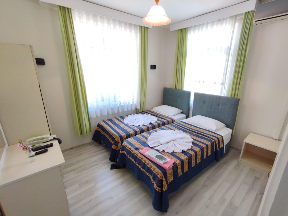 Standard Twin Room photo 1
