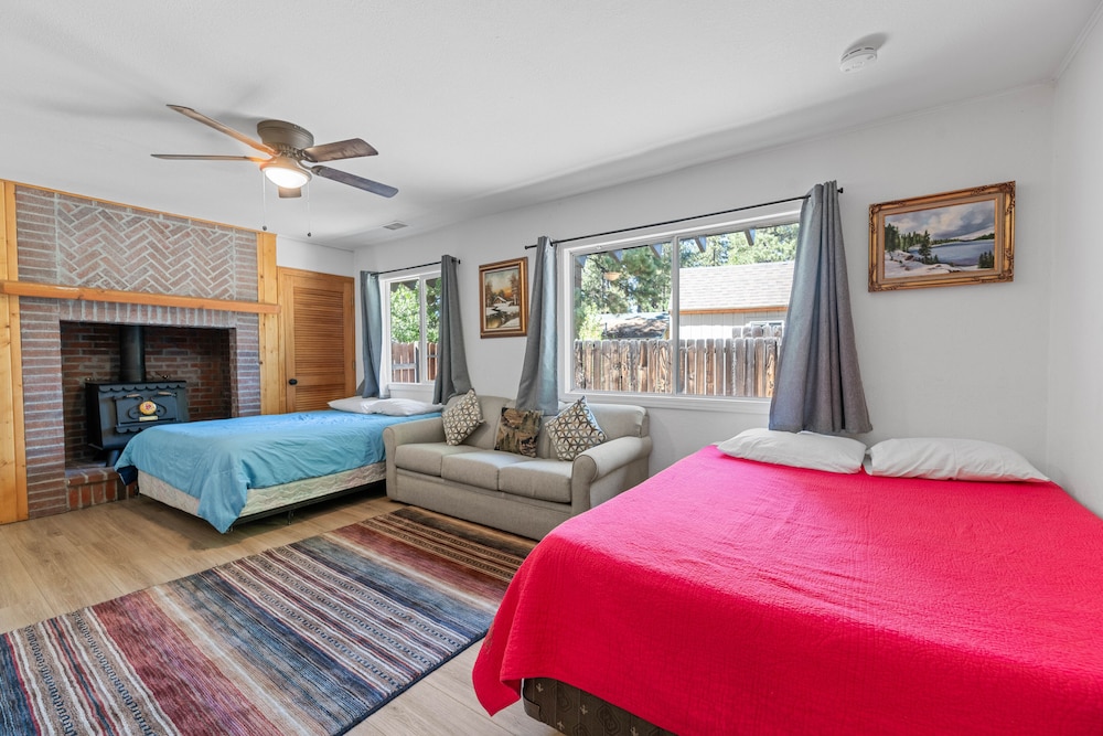 House, Multiple Beds, Hot Tub, Mountain View