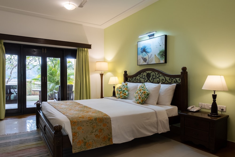 Superior Double Room, 1 Double Bed, Balcony, Garden View photo 2