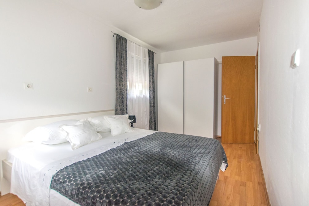 Apartment (A1)