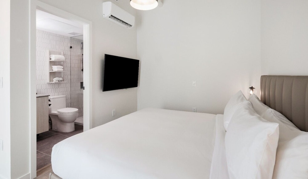 Waterfront One Bedroom Suite photo 1
