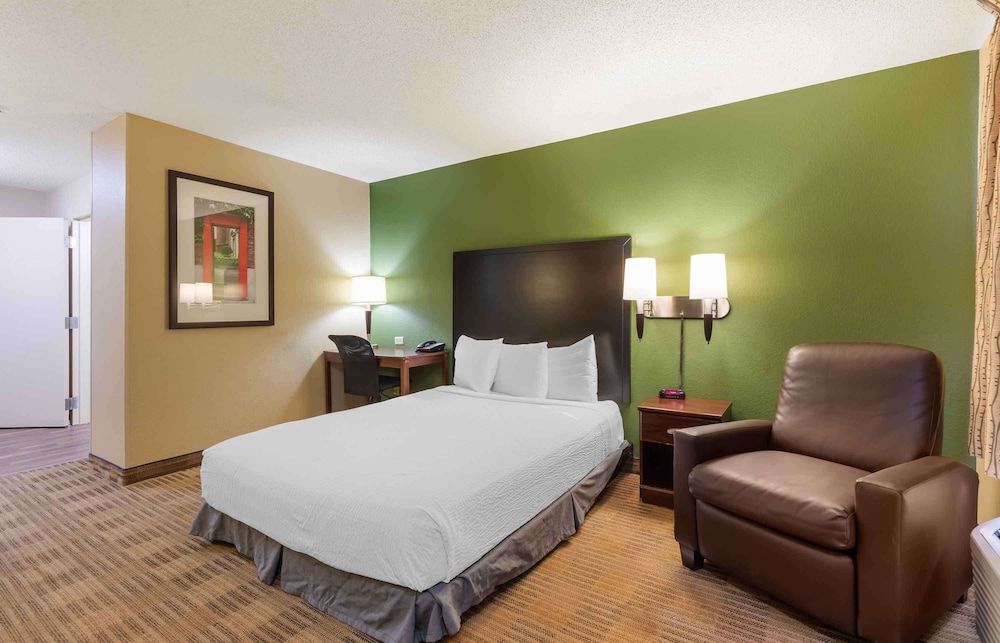 Studio, 1 Queen Bed, Accessible, Non Smoking - Photo 2