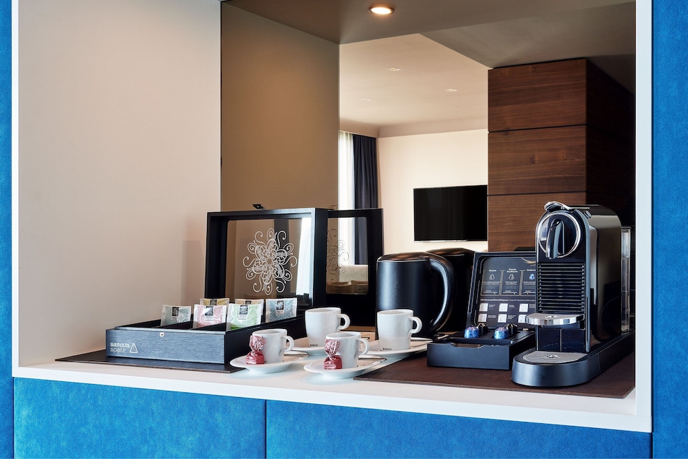 Suite, 1 Bedroom (View)