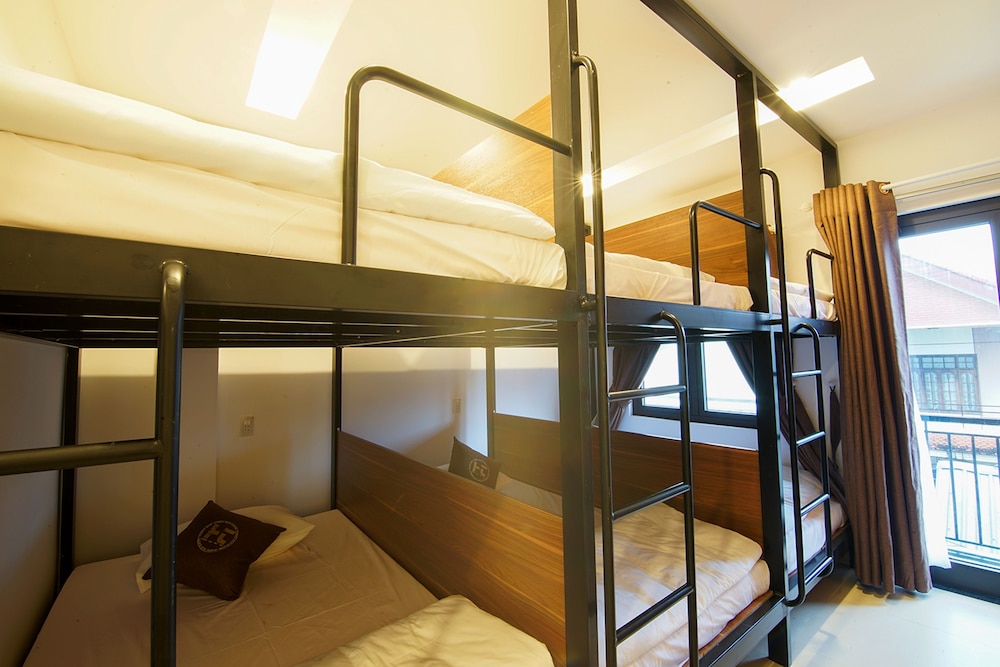 Shared Dormitory, City View