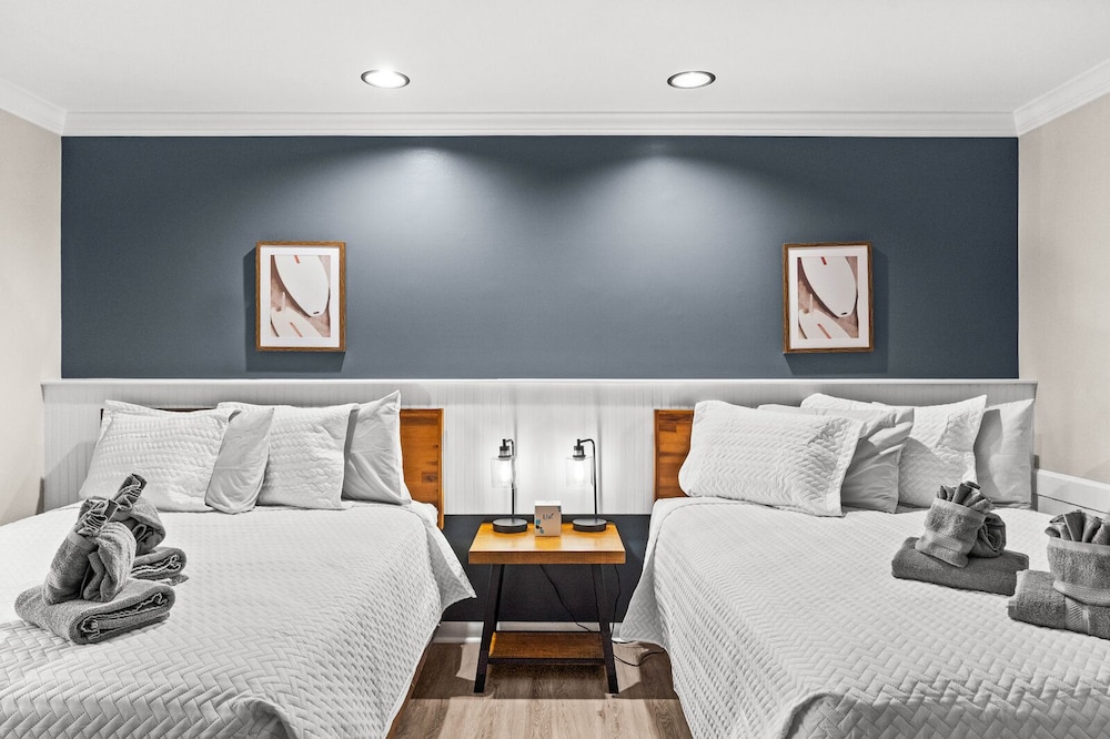 Double Queen Room photo 1