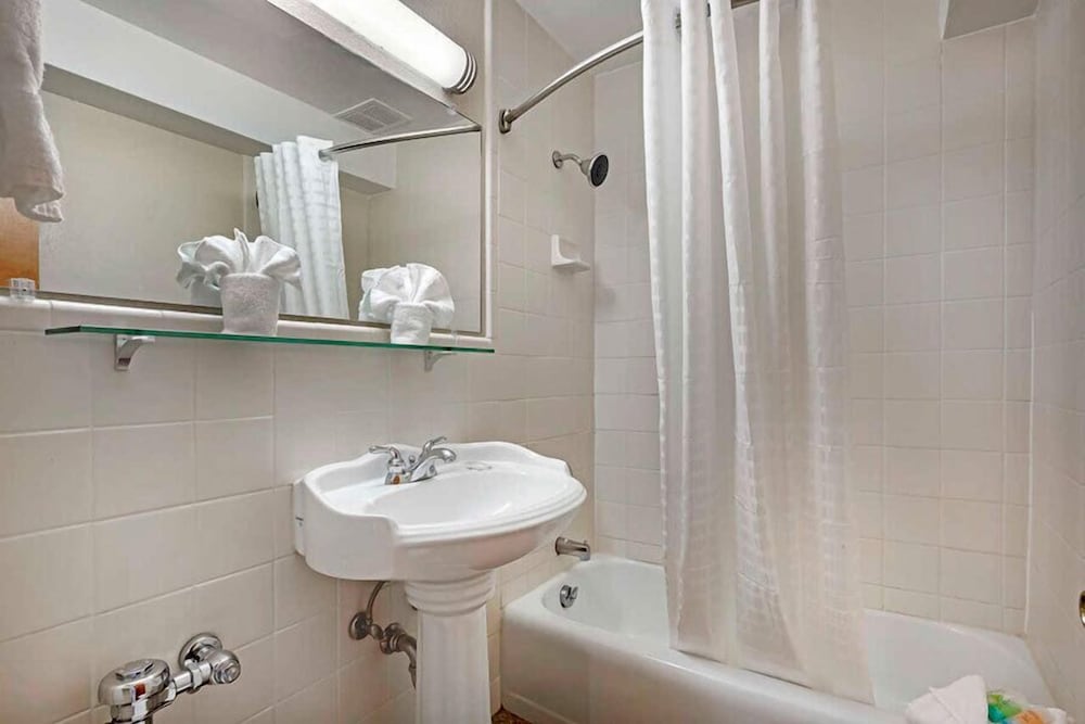 Standard Double Room - Photo 2