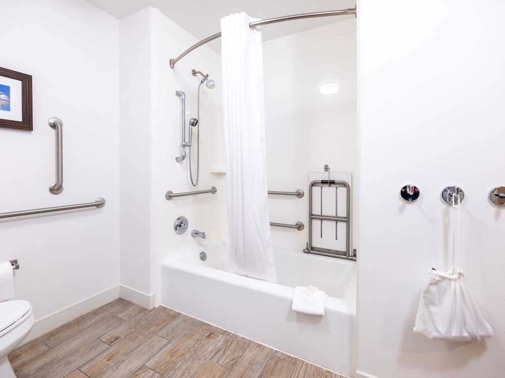 Standard 2 Queen Room Ada photo 3
