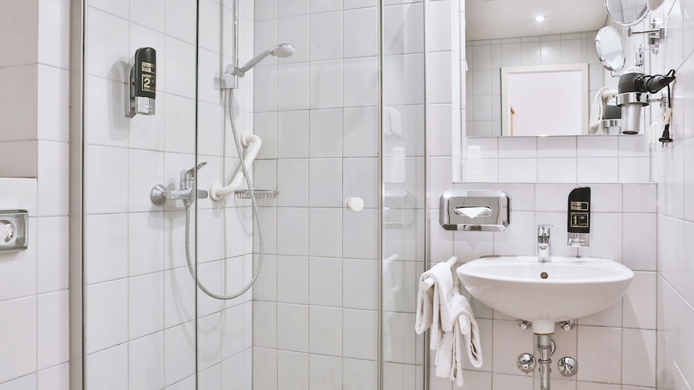 Double Room - Photo 5