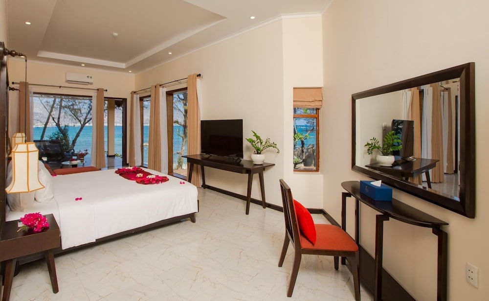 Luxury Suite, Ocean View photo 3