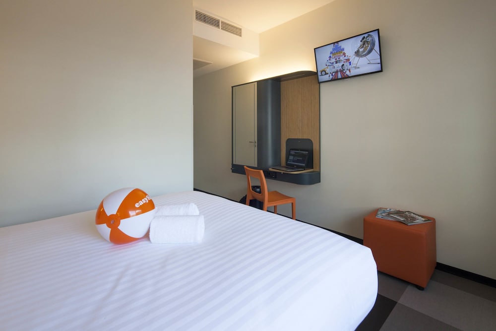 Superior Double Room, Accessible photo 3