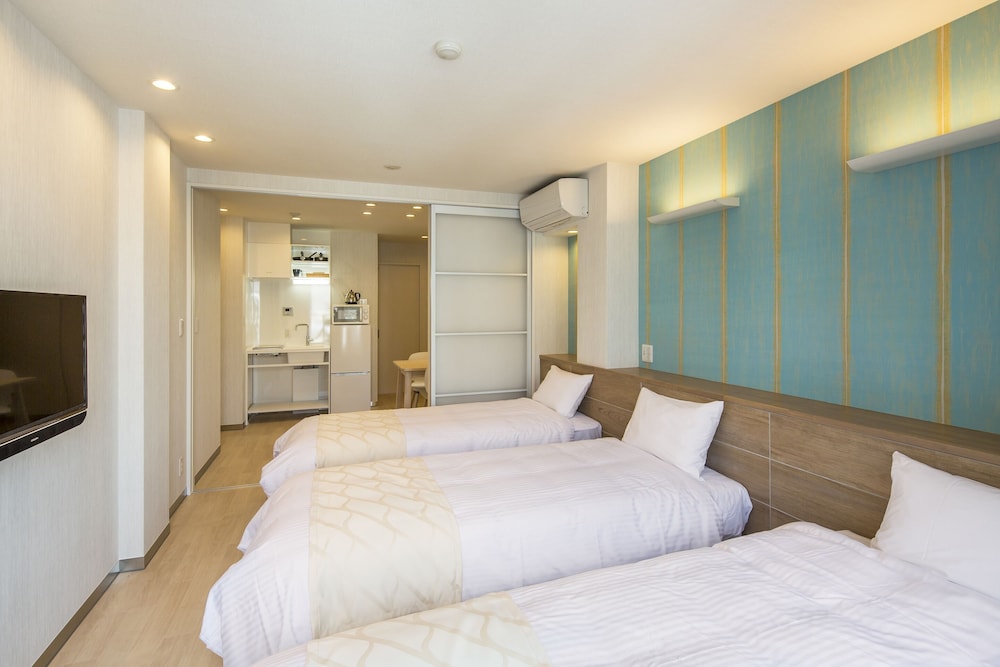 Superior Triple Room, 3 Twin Beds, Balcony photo 2