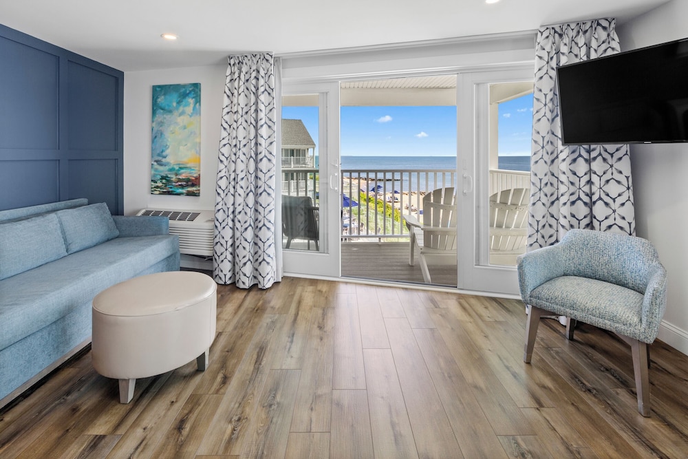 Premier Room, 1 King Bed with Sofa bed, Ocean View, Oceanfront (King) photo 3