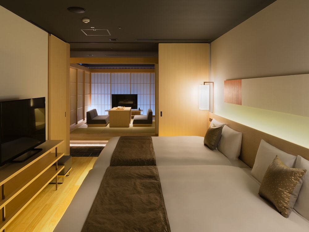 Junior Suite, Non Smoking (Main Building)