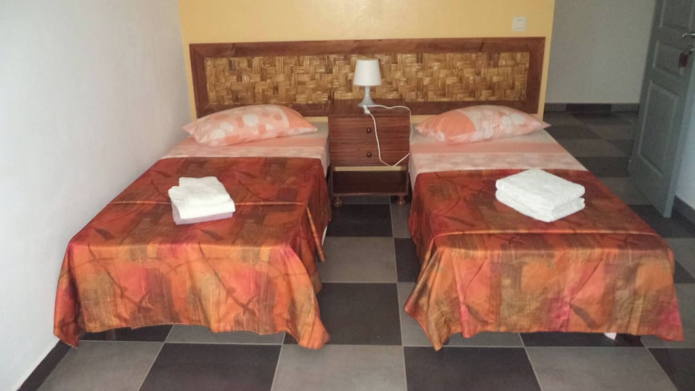 Basic Double or Twin Room, 2 Twin Beds, Smoking photo 1