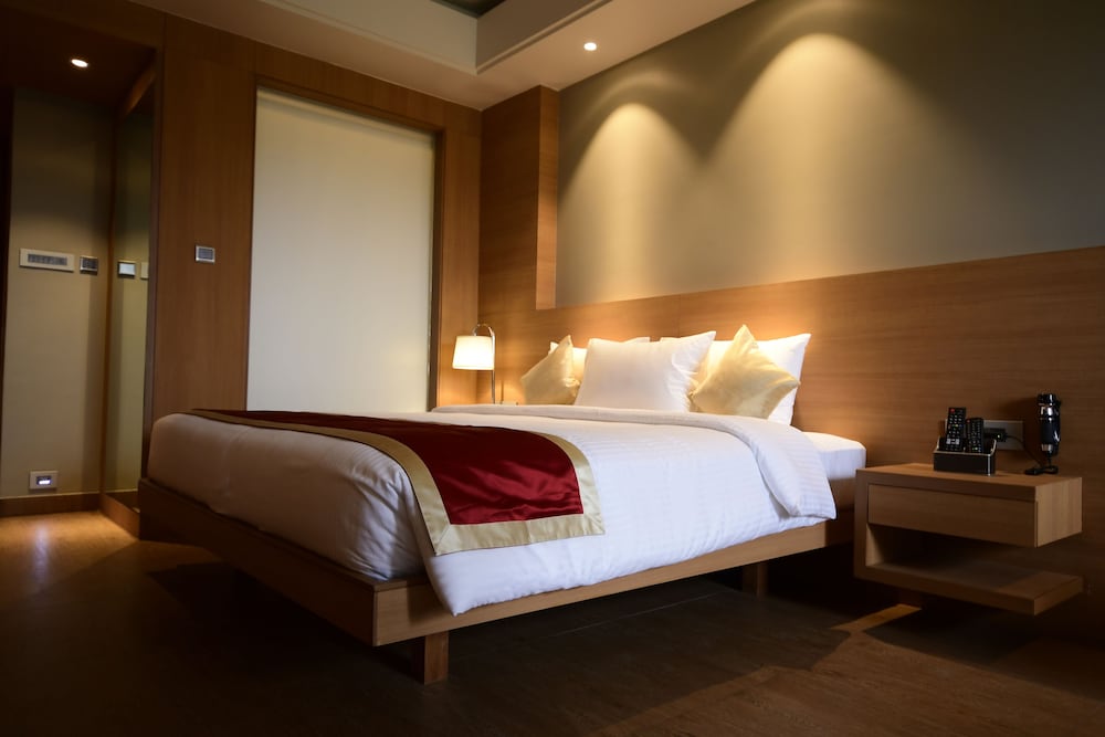 Club Room, 1 Bedroom Club Room, 1 Bedroom