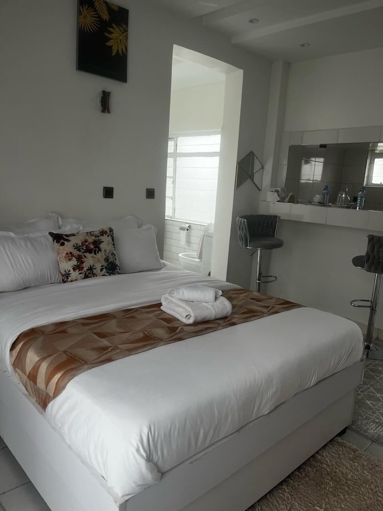 Deluxe Room, 1 Bedroom, Non Smoking, Garden View