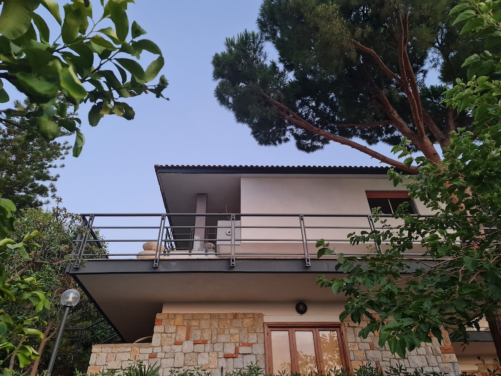 Burdi House Apartment Surrounded by Greenery and Tranquility Near the sea, Foto 13