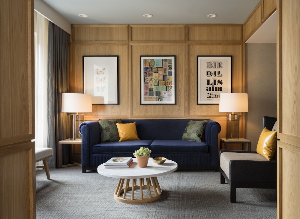 Presidential Suite, 1 Twin Bed