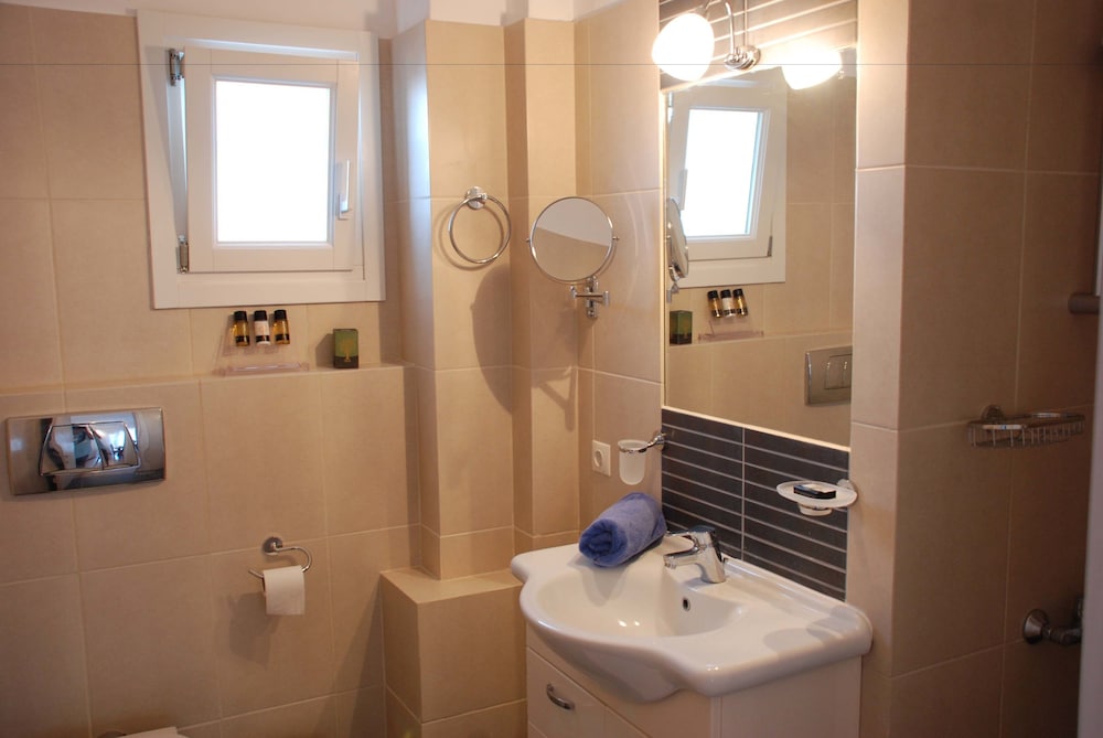 Suite, 2 Bedrooms photo 3