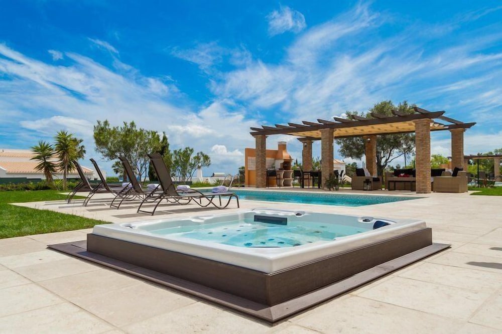 Villa, 4 Bedrooms, Private Pool, Jacuzzi photo 2