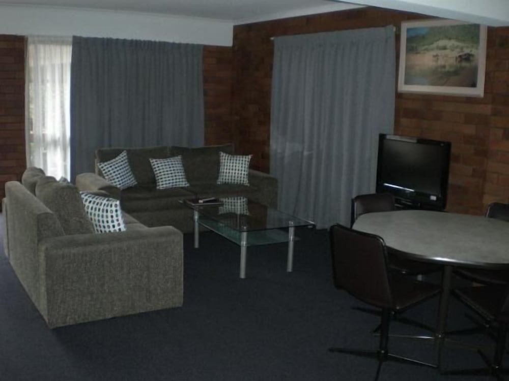 Family Suite, 2 Bedrooms, Non Smoking, Kitchen (Family Getaway Package) photo 1