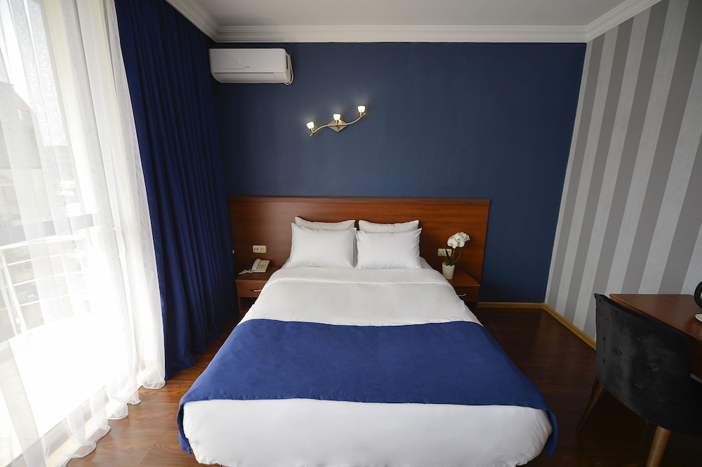 Suite, 1 Bedroom photo 1