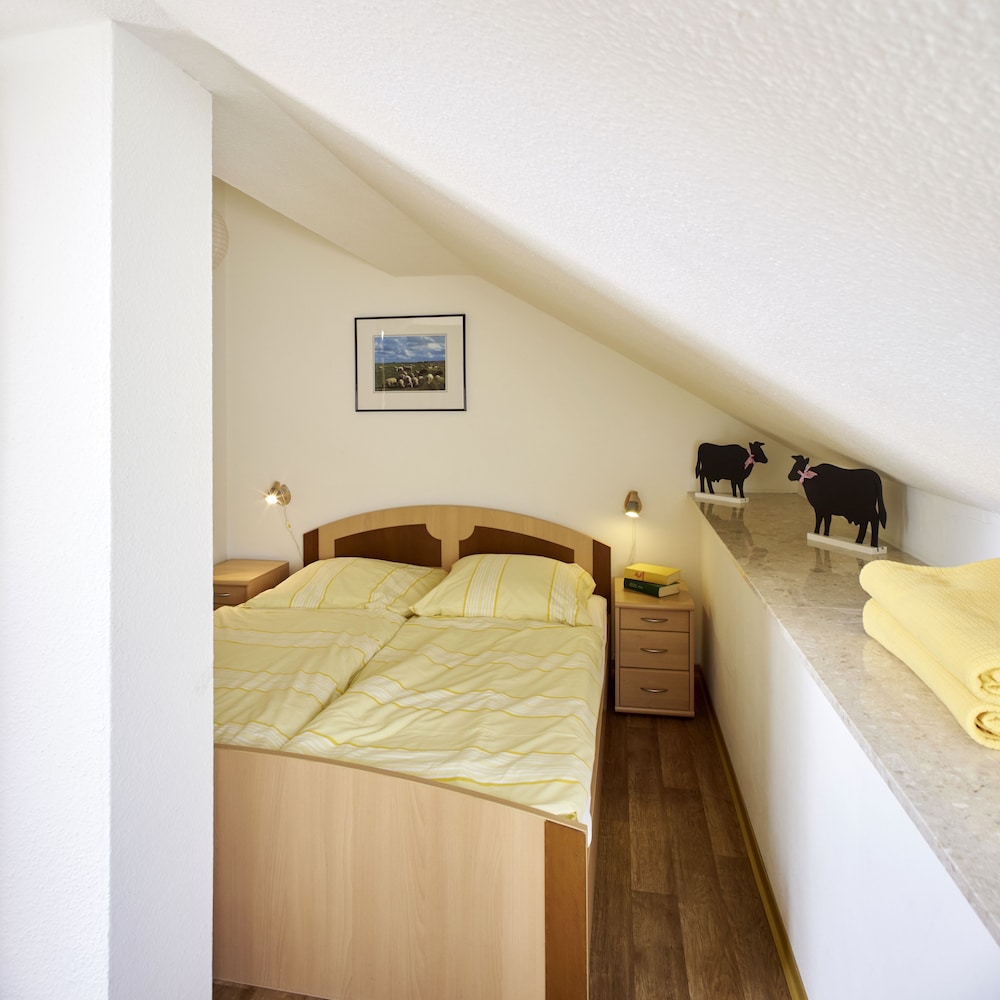 Comfort Apartment, 2 Bedrooms (Apt 13)
