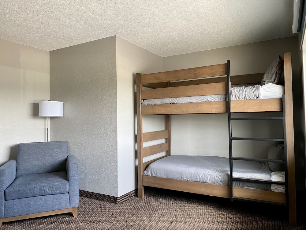 Executive Room, Multiple Beds, Non Smoking - Photo 3