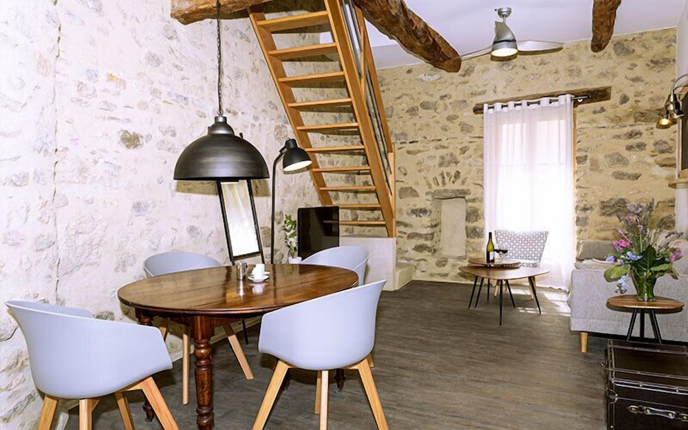 Apartment (3)