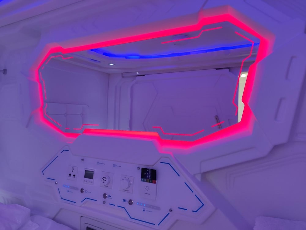 Single capsule