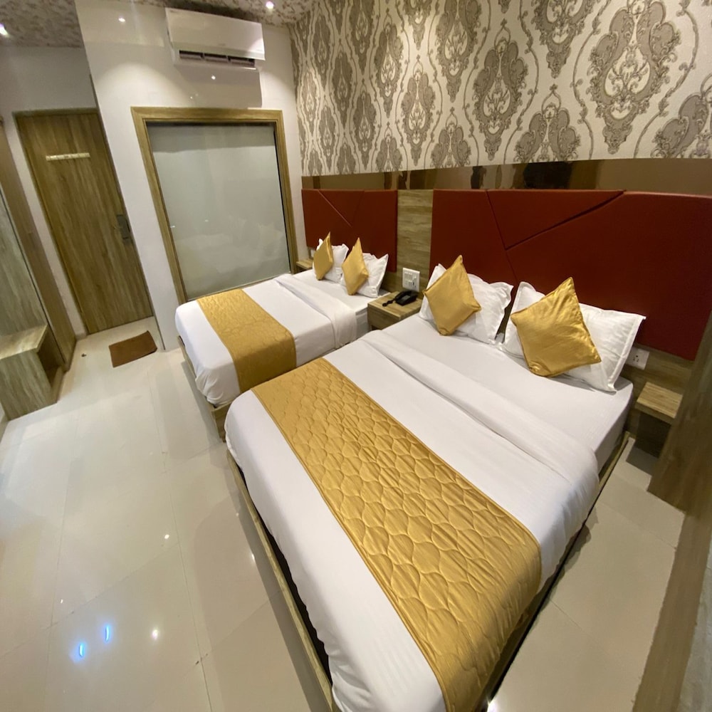 Deluxe Quadruple Room - Photo 5