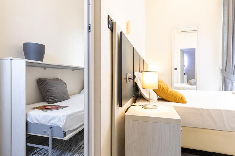 Standard Triple Room (Via Del Corso 43) photo 1