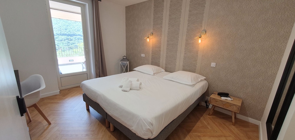 Premium Room, Terrace (Mountain and Sea view) photo 3