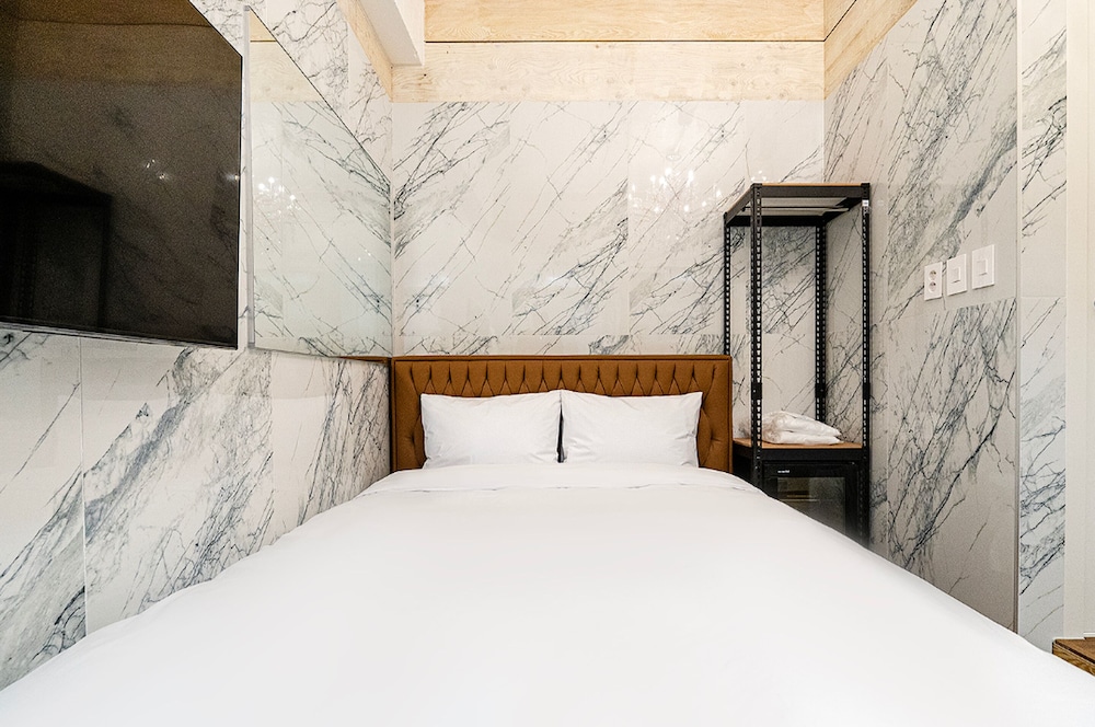 Royal Double Room - Photo 11
